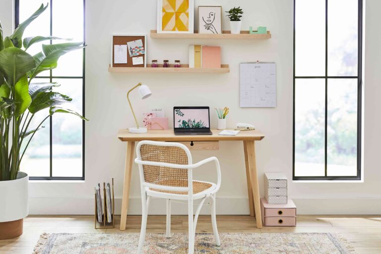 Desk Decor Ideas