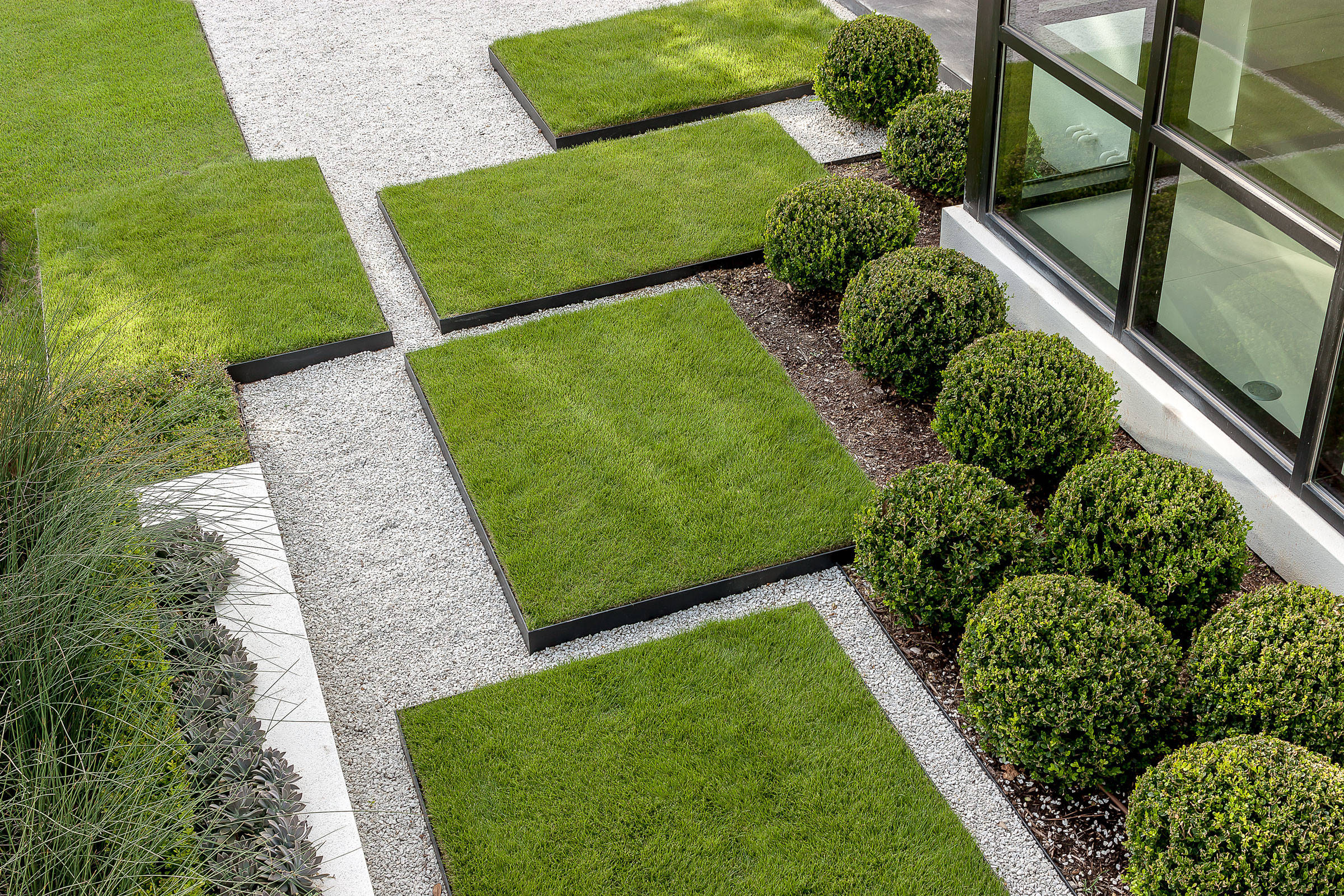 Lawn Edging Ideas
